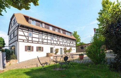 Radeburg House | 2 on the estate - Mosch