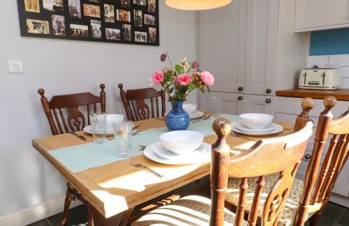 Llanllyfni House | 2 Pant Y Celyn