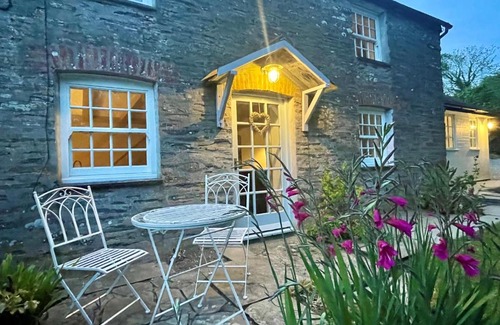 Rock House | 2 Penmayne Cottage