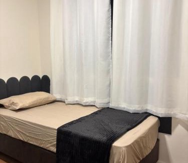 Maringa Apartment | 2 Quartos c Ar, Wi-Fi e conforto perto de tudo