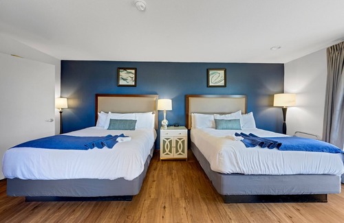 Bodega Bay House | 2 Queen ADA Room for family