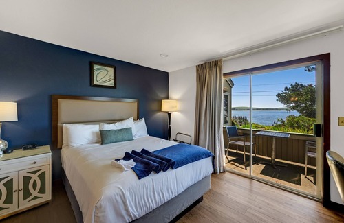 Bodega Bay House | 2 Queen ADA Room for family