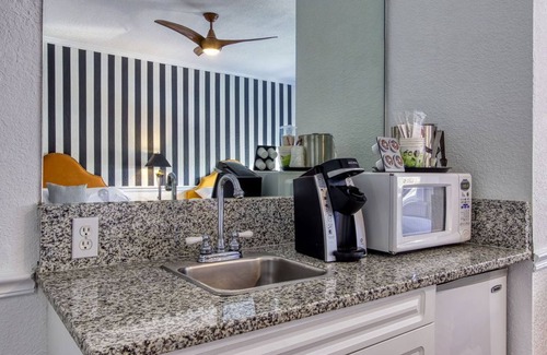 St. Petersburg - Clearwater Hotel | 2 Queen Room restored historic hotel in the heart of downtown St. Petersburg Fl.