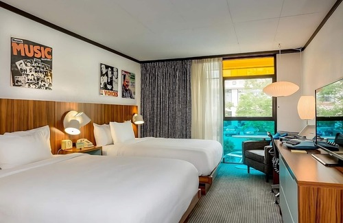 West Fens Hotel | 2 Relaxing Units Short walk from Prudential Tower! Parking, Pool, Pets Allowed!
