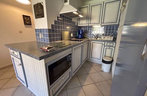 Miramar Apartment | 2-room apartment, near beach, pets allowed