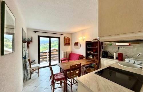 Demi-Quartier Apartment | 2-room apartment with balcony close to the slopes