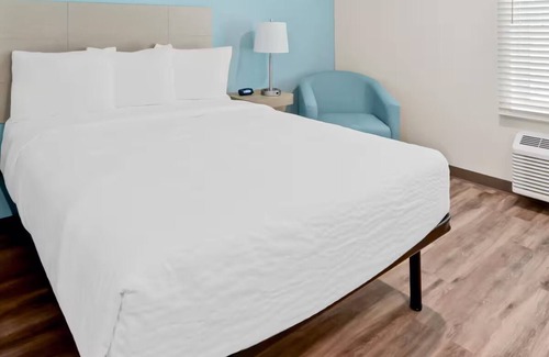 Greenville - Spartanburg Hotel | 2 Rooms Ideal for Long Stays Near Frankie’s Fun Park – Just 6 Km Away