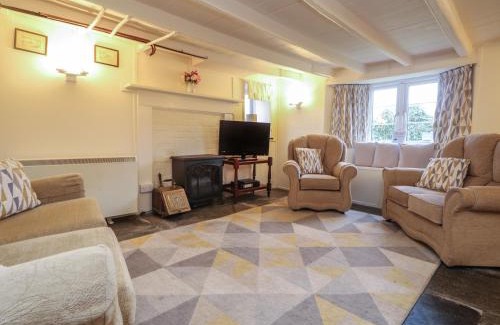 Lansallos House | 2 Rose Cottages
