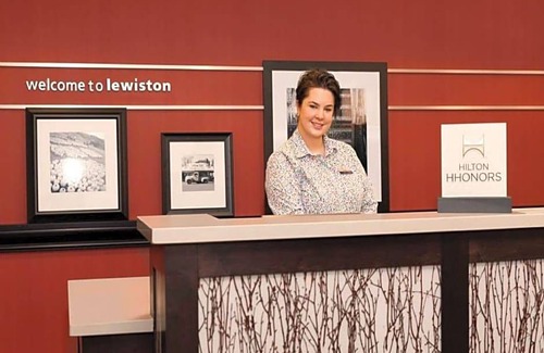 Lewiston Hotel | 2-Star Hotel ∙ Hampton Inn Lewiston-Auburn