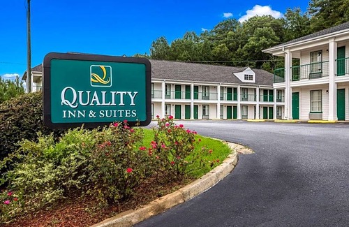 Greensboro Hotel | 2-Star Hotel ∙ Quality Inn & Suites near Lake Oconee