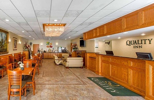 Ledgewood Hotel | 2-Star Hotel ∙ Quality Inn Ledgewood - Dover