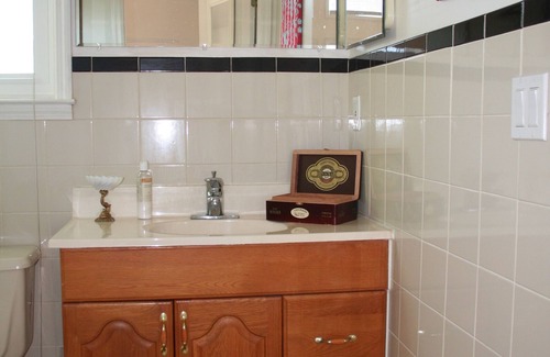 Old Seminole Heights Apartment | 2 story cottage in Seminole Heights