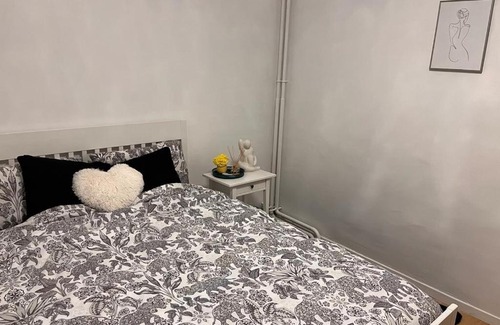 Sucy-en-Brie Apartment | 2 Superbes chambres d hôte dans un appartement avec magnifique vue sur Paris