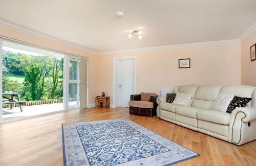 Liverton House | 2 The Folly's - Uk45188