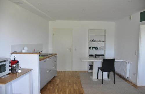 Marburg Apartment | 2-ZIMMER WOHNUNG mit TERRASSE, FERNBLICK, NATUR, RUHIG - Marburg
