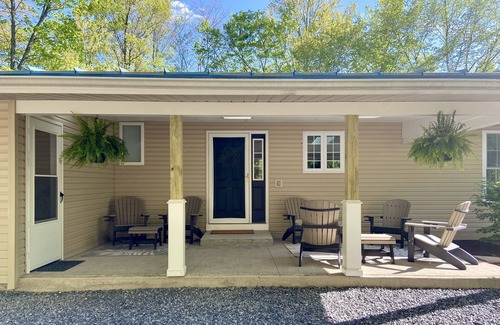 West Milton House | < 20 minutes from Bucknell. 4 minutes from Routes I-80 & 180.