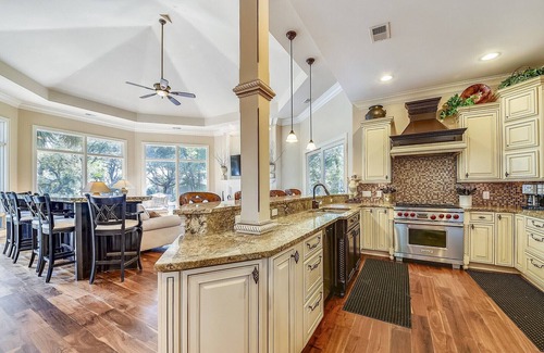 Oceanside House | 20 Sandhill Crane - Top of the Line 2nd Row Ocean Home in Sea Pines