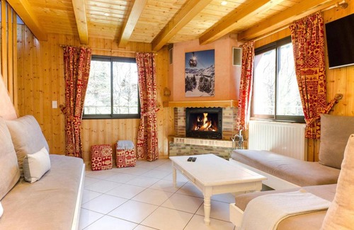 Le Bettaix Ski Chalet | 200 m² Chalet ∙ 6 bedrooms ∙ 12 guests