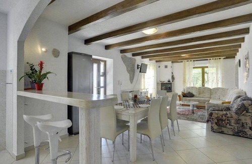 Lupoglav House | 200 m² House ∙ 4 bedrooms ∙ 10 guests