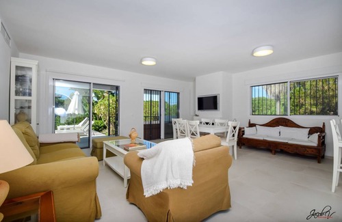 Elviria Villa | 200 m² Villa ∙ 4 bedrooms ∙ 10 guests