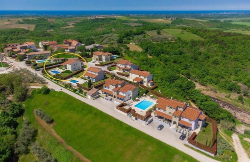 Baredine Villa | 200 m² Villa ∙ 4 bedrooms ∙ 8 guests
