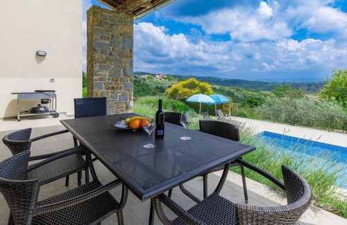 Baredine Villa | 200 m² Villa ∙ 4 bedrooms ∙ 8 guests