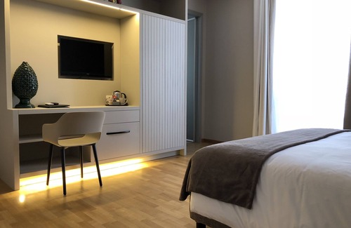 Bari City Centre Bed & Breakfast | 200 Rooms & Terrace