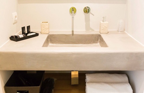 Bari City Centre Bed & Breakfast | 200 Rooms & Terrace