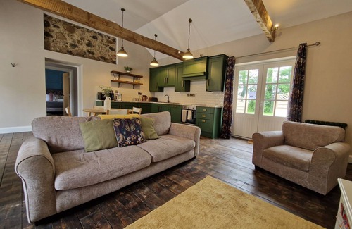 Ballymena Cottage | 200 year old stone cottage with outdoor hot tub