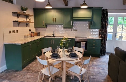 Ballymena Cottage | 200 year old stone cottage with outdoor hot tub