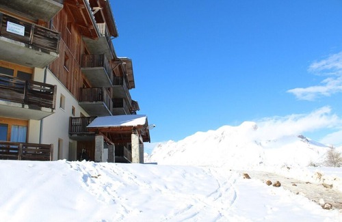 Saint-Etienne-en-Devoluy Apartment | 200m from resort center, 1st floor, view mountain, balcony, tv, ski locker, 31m², Superdévoluy