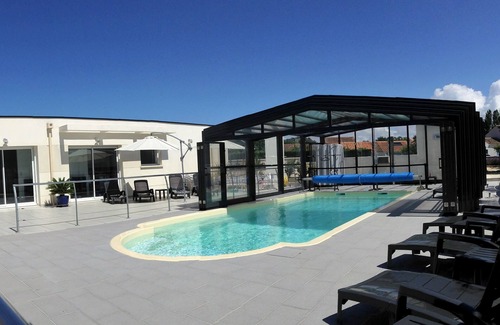 Fouras Villa | 200m from the ocean, villa Boyard in residence with swimming pool . Les Thalassiles