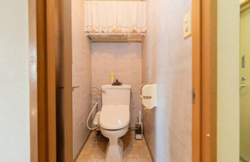 Sakura Apartment | 202号室貸切！2DK/京成佐倉駅徒歩3分・電車成田空港20分・京成上野直結！厨房/風呂/洋室/4名