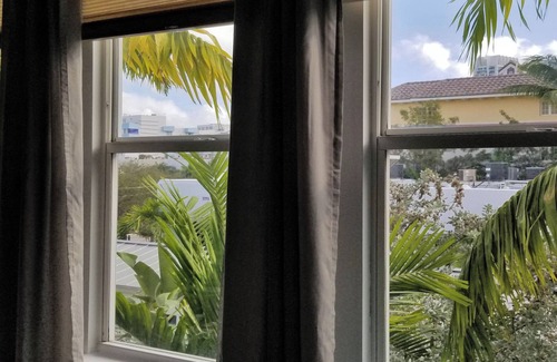 South Pointe Condo | 2025 Discounted! ★ South of 5th Art Deco Condo in South Beach Best Neighborhood★
