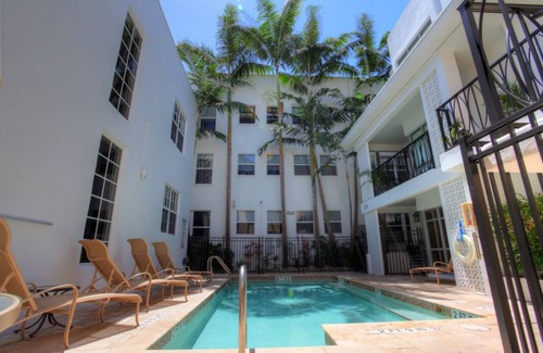 South Pointe Condo | 2025 Discounted! ★ South of 5th Art Deco Condo in South Beach Best Neighborhood★