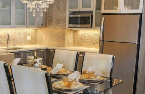 Las Vegas Apartment | 2025 Formula 1 Vegas Race Week Westgate Resort & Casino 4 Bed Presidential Suite