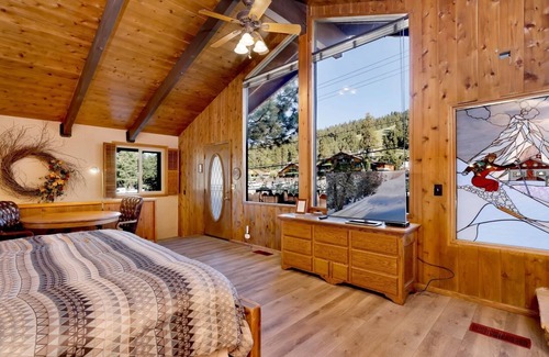 Big Bear Lake Ski Chalet | 2042-swiss Haus 6 Bedroom Home by Redawning