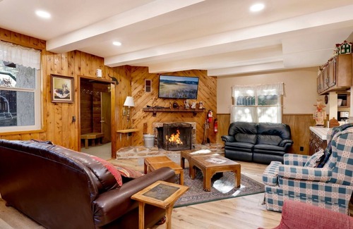Big Bear Lake Ski Chalet | 2042-swiss Haus 6 Bedroom Home by Redawning