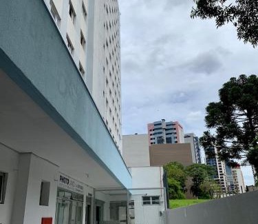 Bigorrilho Apartment | 205- Apartamento 1 quarto suite, Encantador, amplo e decorado, mobiliario moderno, cozinha completa com utensílios , Excelente vista da cidade e localização privelegiada no bairro Bigorrilho ,