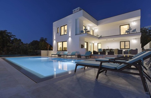 Pjescana Uvala House | 205 m² House ∙ 4 bedrooms ∙ 10 guests