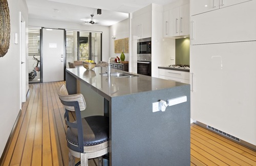 Airlie Beach Apartment | 20° S at the Marina
