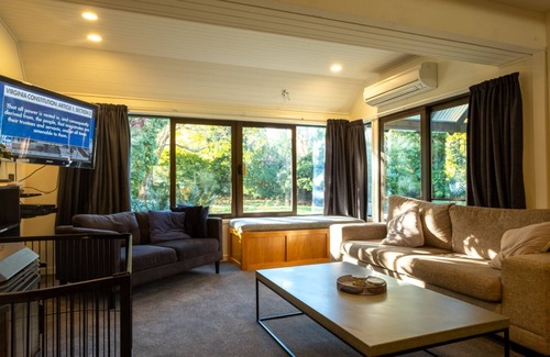 Hanmer Springs House | 21 Cheltenham Street