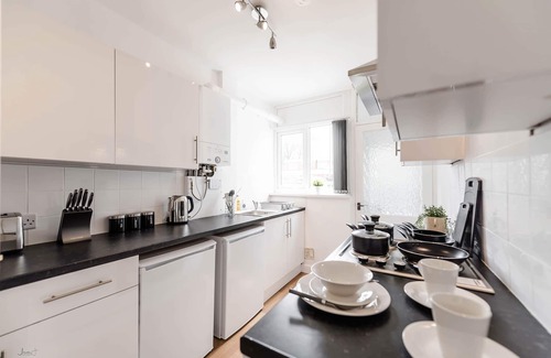 Doncaster House | 21 Roberts Residence