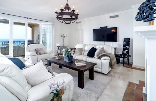 Bahia de Casares Apartment | 210 m² Apartment ∙ 3 bedrooms ∙ 6 guests