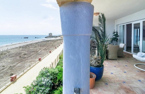 Bahia de Casares Apartment | 210 m² Apartment ∙ 3 bedrooms ∙ 6 guests