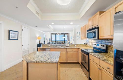 Dauphin Island House | 214 Holiday Isle