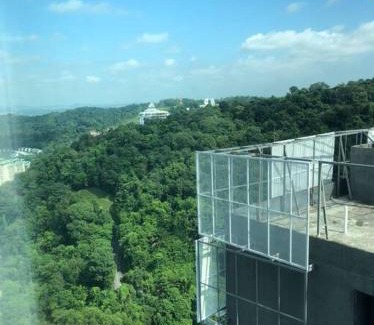 Damansara Perdana Apartment | 215 Nanas Homes WiFi and Netflix
