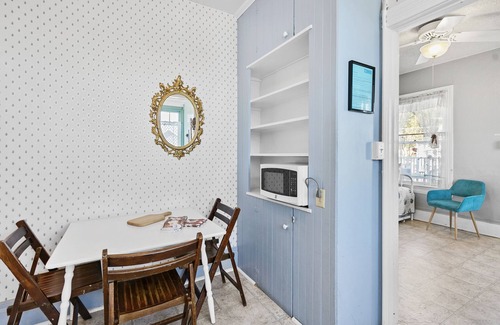 Avalon House | 216WB: Budget-friendly Apartment in Victorian Triplex, 2 Blocks from Beach + WIF