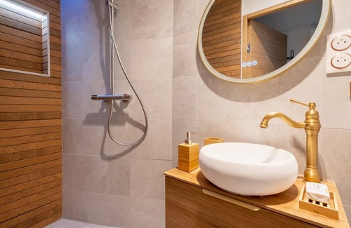Le Perreux-sur-Marne Apartment | 21m² apt Neuilly-Plaisance between DisneyLand & Paris