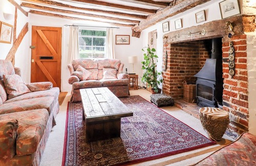 Halstead Cottage | 22 CHURCH PONDS, pet friendly, with open fire in Castle Hedingham